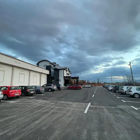 Bici Apartahotel Dobrosin